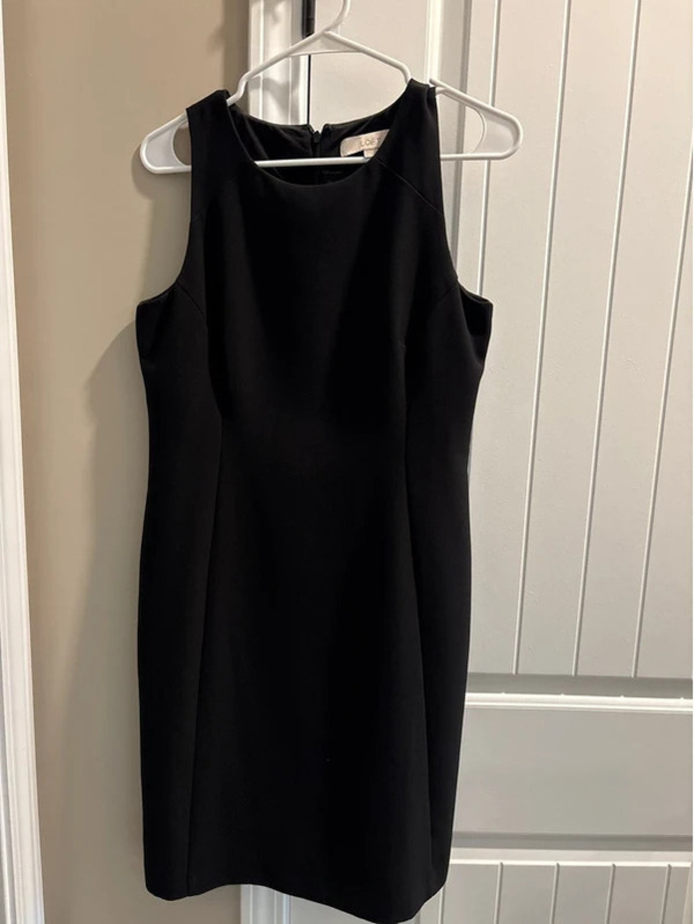 Loft Women's Black Sleeveless Dress Zips in Back Size 6 EUC